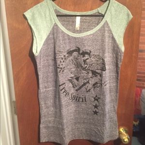 Grey and Green Graphic Tee FREE SPIRIT slogan NWT